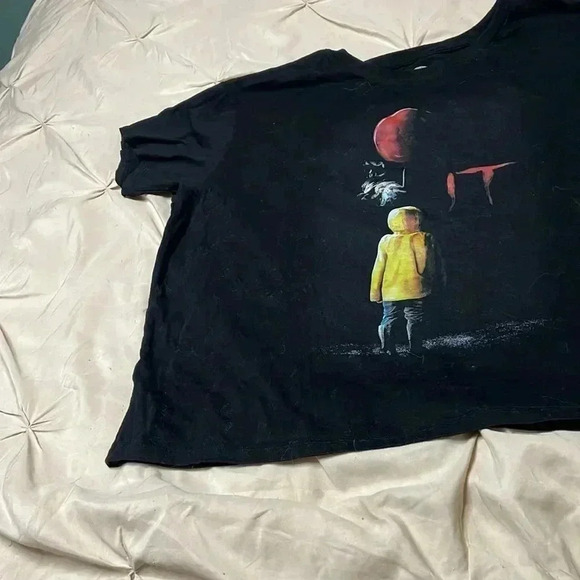 Warner brothers IT crop top tee - Picture 3 of 5